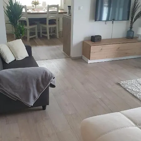 Boardingappartement Windeckblick, Ruhige, Zentrale Lage Mit Grossem Suedbalkon *