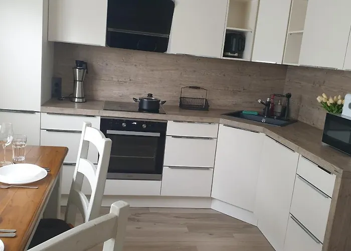 Boardingappartement Windeckblick, Ruhige, Zentrale Lage Mit Grossem Suedbalkon Lägenhet