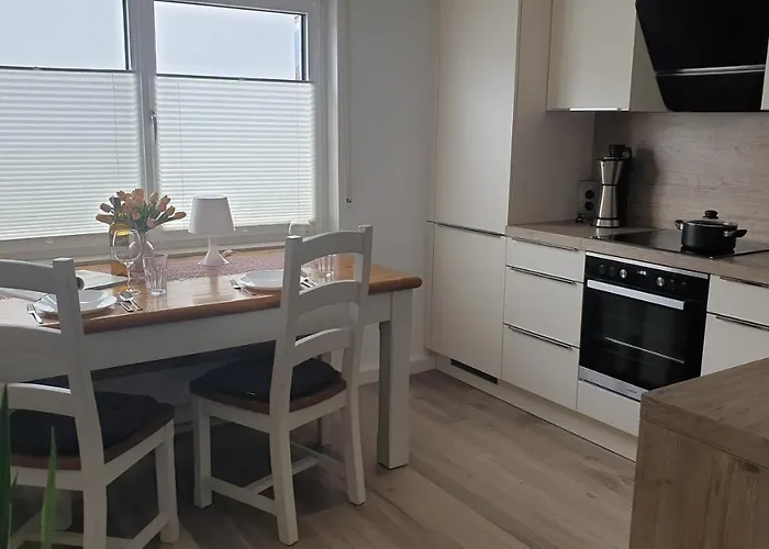 Boardingappartement Windeckblick, Ruhige, Zentrale Lage Mit Grossem Suedbalkon Lägenhet