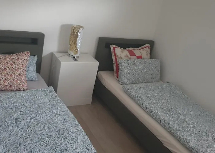 Boardingappartement Windeckblick, Ruhige, Zentrale Lage Mit Grossem Suedbalkon Lägenhet *