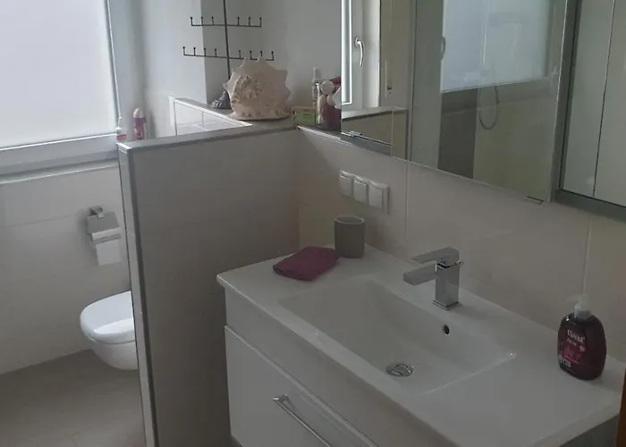 Boardingappartement Windeckblick, Ruhige, Zentrale Lage Mit Grossem Suedbalkon Lägenhet