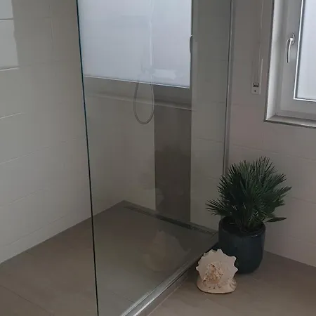 Apartment Boardingappartement Windeckblick, Ruhige, Zentrale Lage Mit Grossem Suedbalkon *